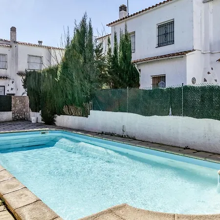La Flor Con Piscina Holiday home *